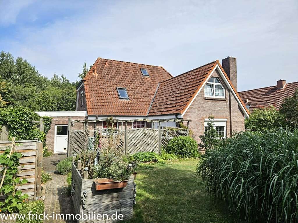 Immobilie in Oldenburg in Holstein - Einfamilienhaus mit Garage - Bild 2