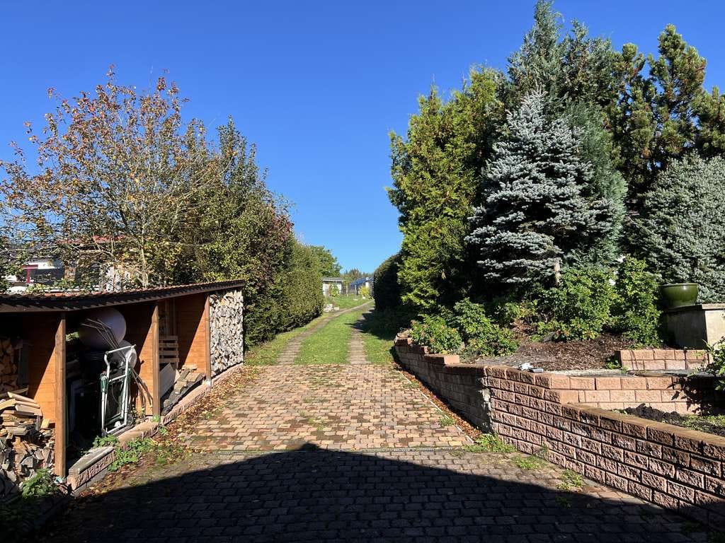 Immobilie in Tambach-Dietharz - tolles Einfamilienhaus mit großem geschlossenem Carport, Gästehaus und Sauna - Bild 3
