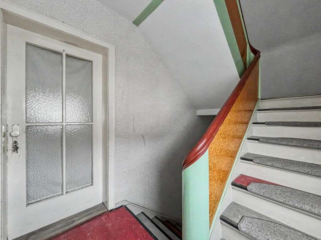 Immobilie in Heringen - Mehrfamilienhaus mit drei Wohneinheiten, Garagen und Ausbaupotenzial in Leimbach - Bild 3