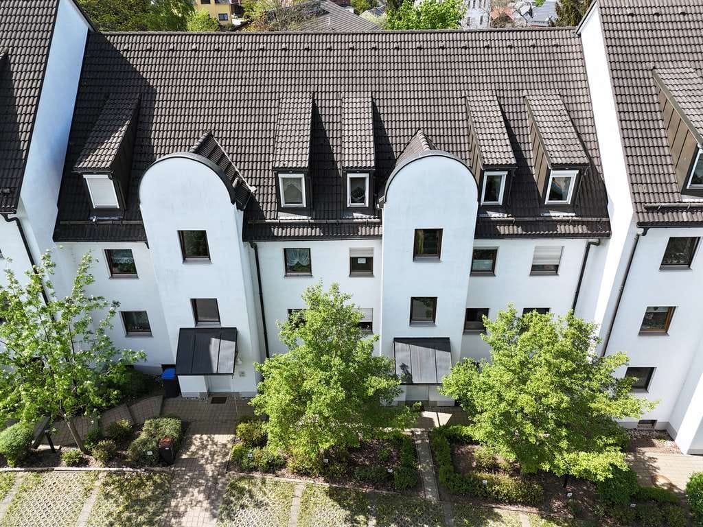 Immobilie in Lengenfeld - [RESERVIERT] 2-Raum Wohnung mit EBK, sonnigem Balkon & Stellplatz in gepflegtem MFH - Bild 1
