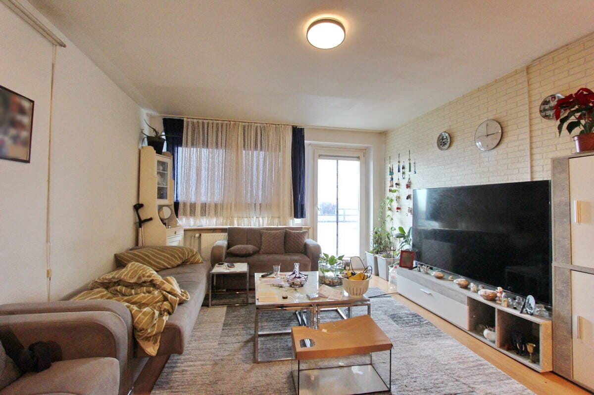 Immobilie in Halstenbek - Vermietete 2-Zimmer-Wohnung mit Tiefgaragenstellplatz & Balkon in Halstenbek - Bild 2