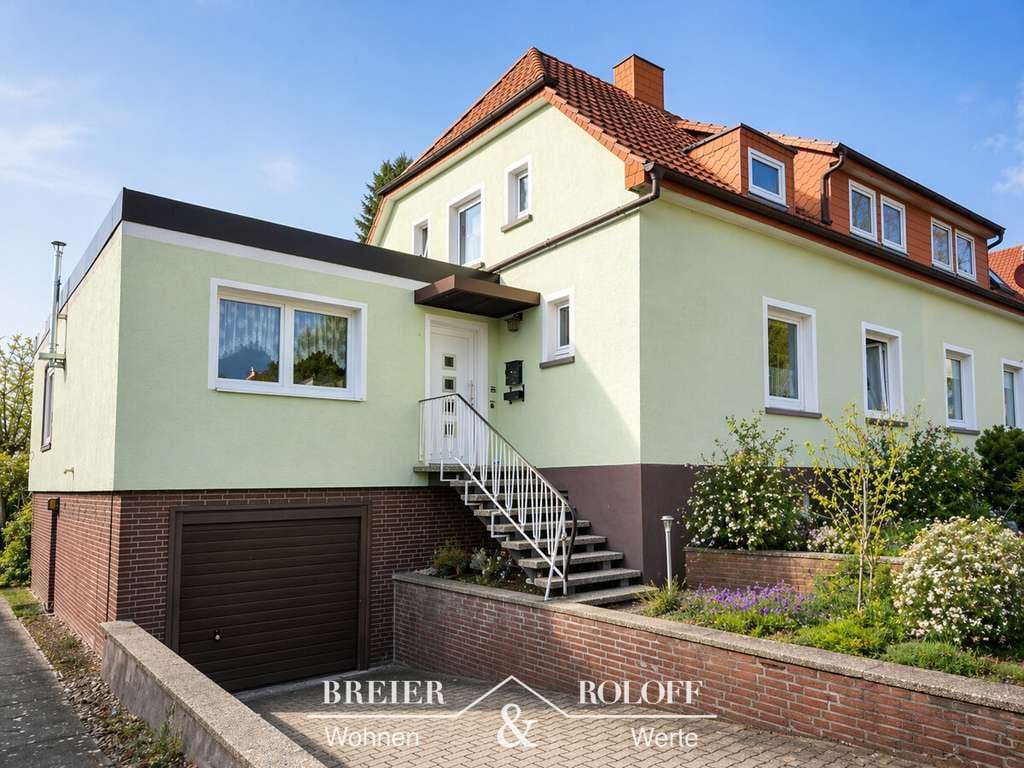 Immobilie in Bückeburg - Südharrl | Sonne | Garten | DHH mit Potenzial in Bückeburg - Bild 0