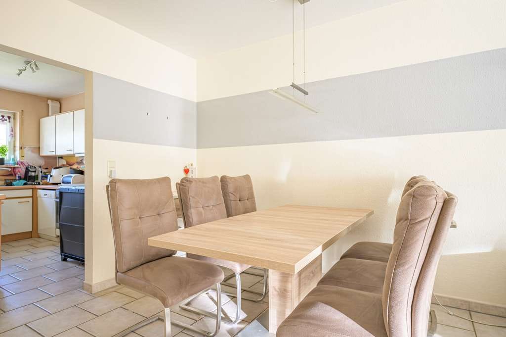 Immobilie in Altrip - **Helle 3-Zimmer-Wohnung mit Loggia und großzügigem Wohnbereich** - Bild 3