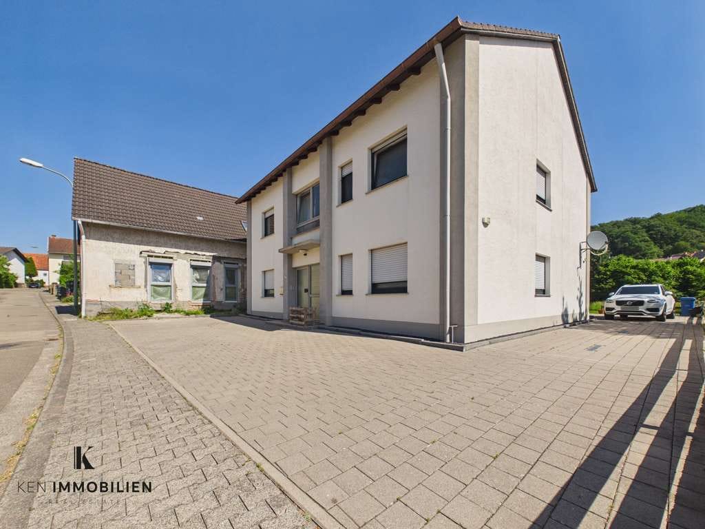 Immobilie in Erzenhausen - Großzügiges Familienhaus mit viel Platz, großem Garten und Garage in ruhiger Lage von Erzenhausen. - Bild 0