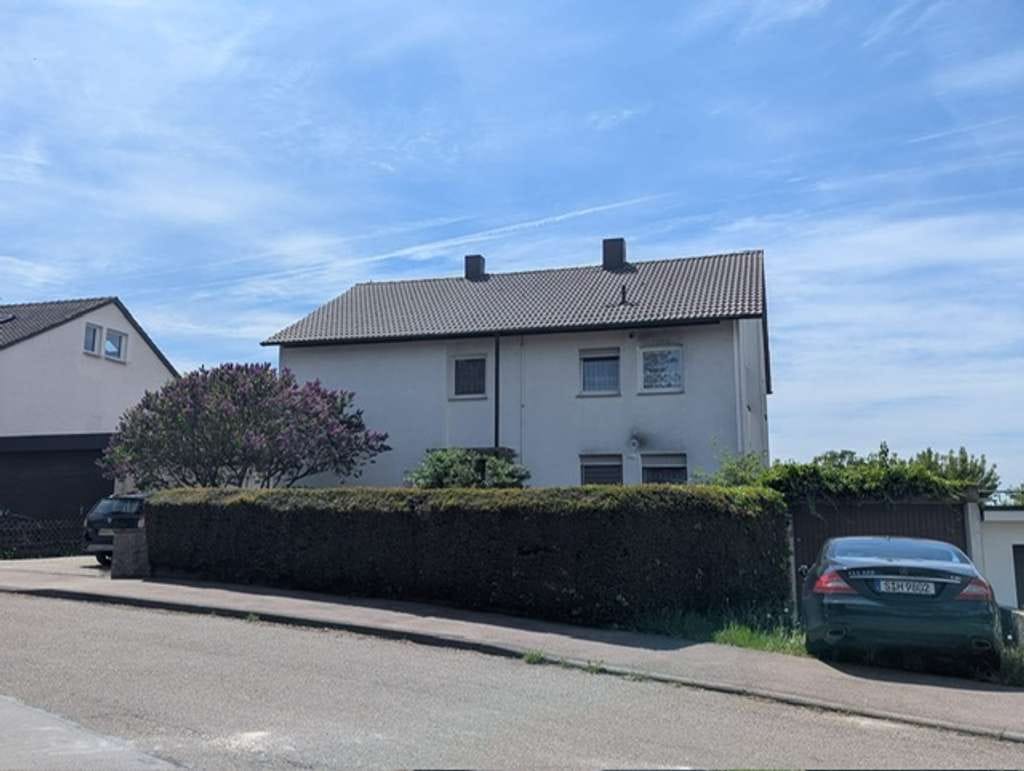 Immobilie in Schorndorf - Große 3-Zimmer-Wohnung in Schorndorf-Schlichten mit Garten und Fernsicht - Bild 1
