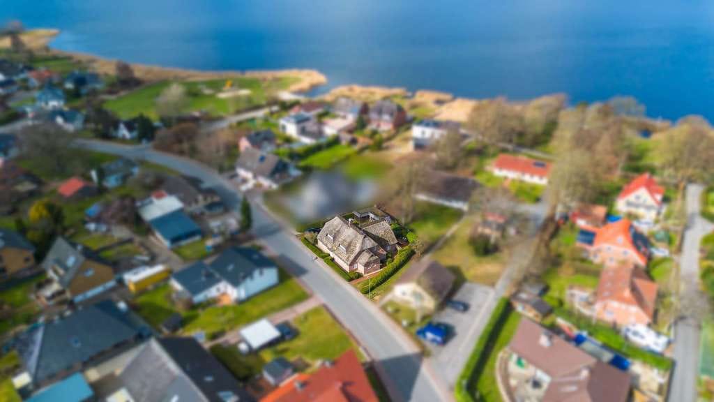 Immobilie in Fahrdorf - Historisches Reetdachhaus an der Schlei - großzügig, saniert und voller Möglichkeiten - Bild 2