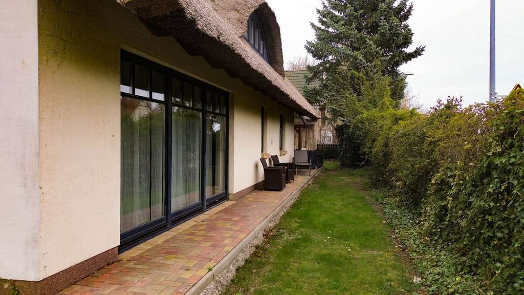 Immobilie in Mölschow - Historisches Reetdachhaus mit 3 Einheiten – Wohnen mit besonderem Flair auf Usedom - Bild 4