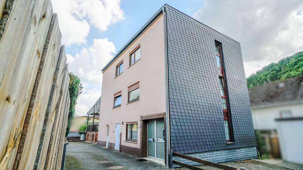 Immobilie in Herborn - Wohn - und Gewerbeobjekt mit 5 Einheiten in Herborn OT - Bild 2