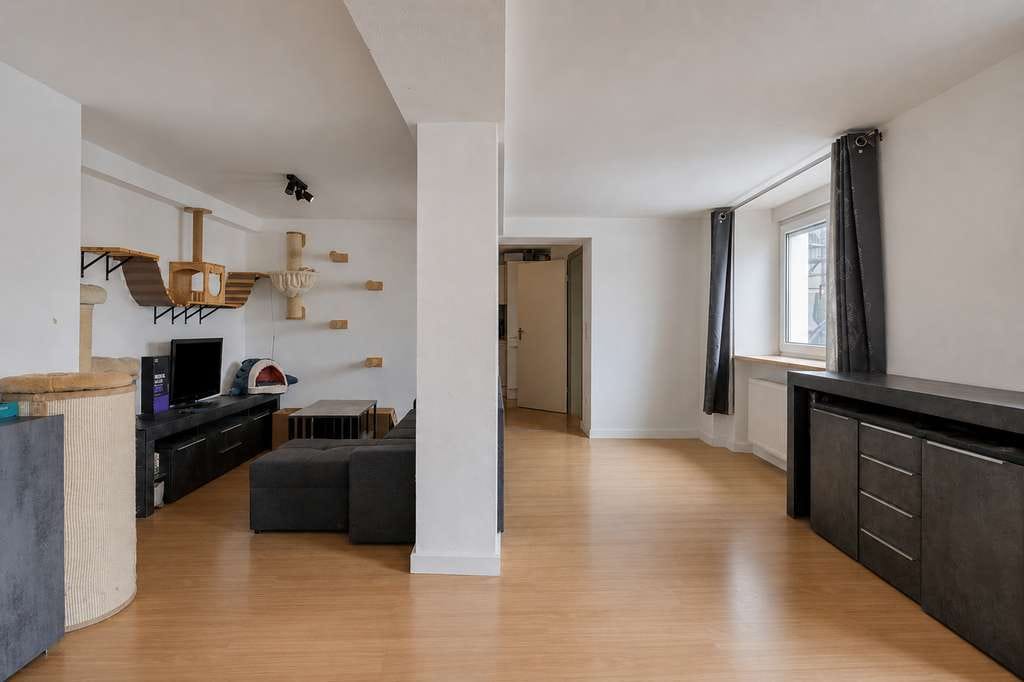 Immobilie in Weinsheim - Ein Haus mit Geschichte – zwei Wohnungen, viele Möglichkeiten im idyllischen Weinsheim - Bild 2