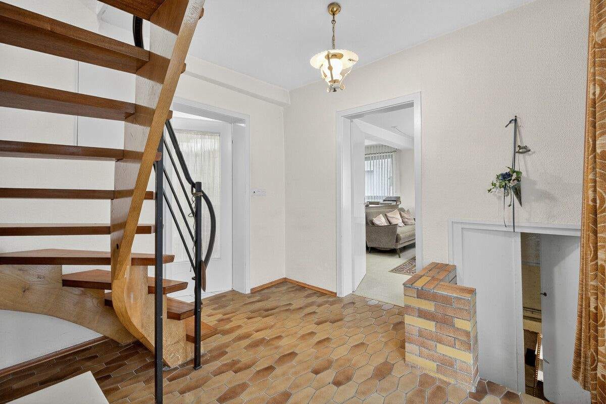 Immobilie in Hagenbach - Ein Haus, das auf Ihre Ideen wartet – mit Scheune, Garten & Geschichte - Bild 2