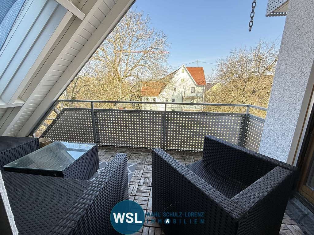 Immobilie in Kusterdingen - Charmante Maisonettewohnung mit 2 große Keller, 2 Balkone und moderner Einbauküche - Bild 2