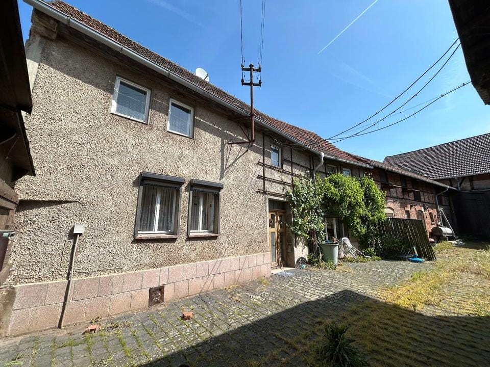 Immobilie in Brücken-Hackpfüffel - Dreiseitenhof mit sanierungsbedürftigen Gebäuden - Bild 0