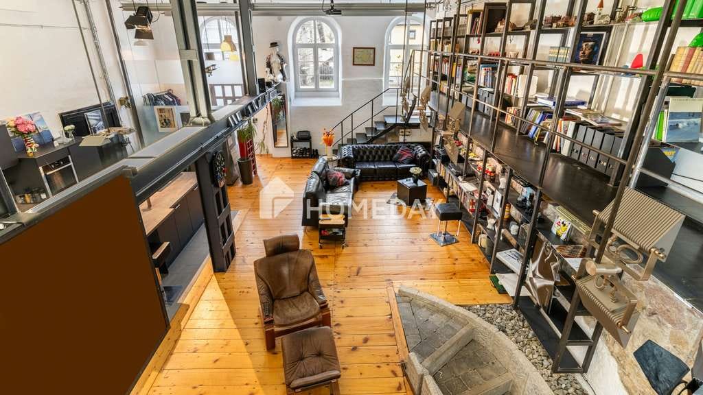 Immobilie in Niedereschach - Exklusives Loft im Erdgeschoss mit Garten, Sauna und Partykeller - Wohnkomfort auf 216 m² - Bild 2