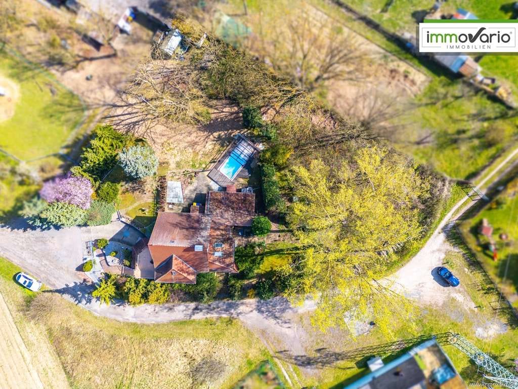 Immobilie in Elbe-Parey - Wohntraum mit XXL-Grundstück: Freistehendes Einfamilienhaus mit Pool, Wintergarten, Sauna und Kamin - Bild 2