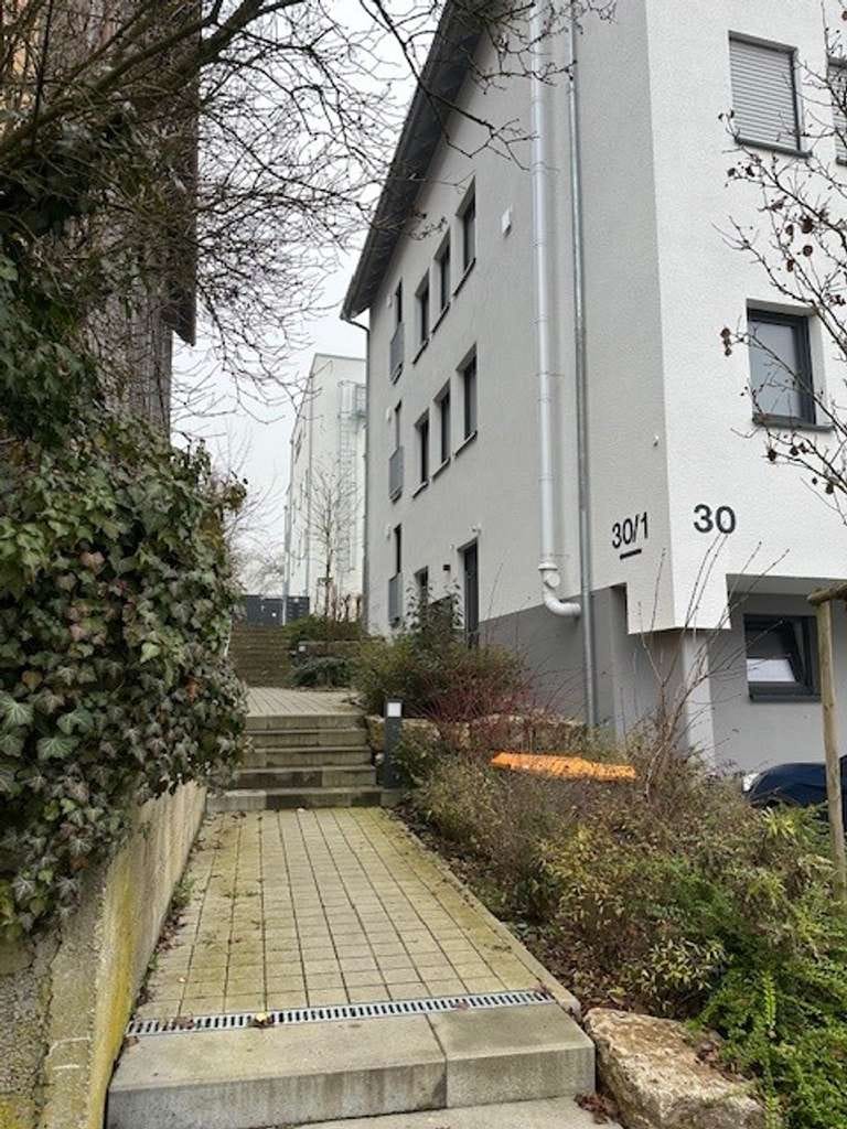 Immobilie in Obersontheim - Neuwertige, top gepflegte 2,5-Zi.-Eigentumswohnung mit Gartenanteil, Terrasse und Kfz-Stellplatz im - Bild 0