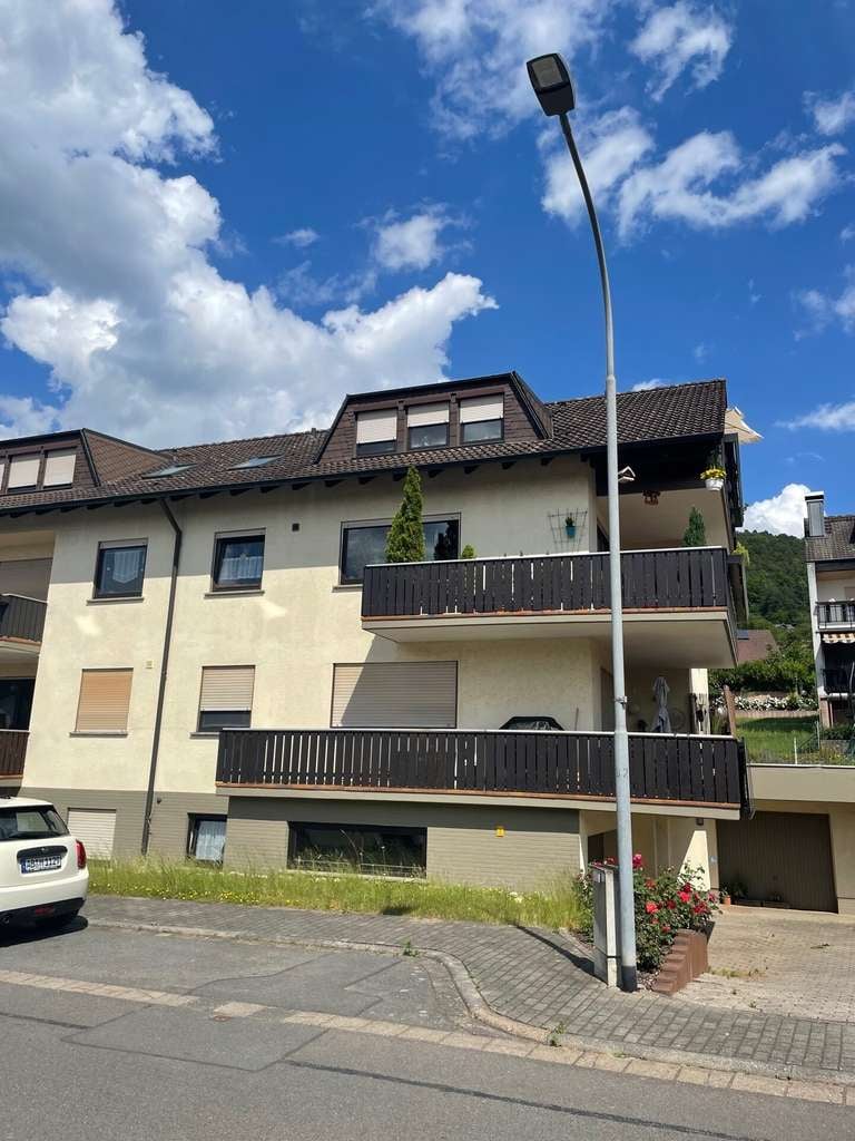 Immobilie in Bürgstadt - Kapitalanlage in Bürgstadt Schöne vermietete Dachgeschosswohnung mit Balkon - Bild 3