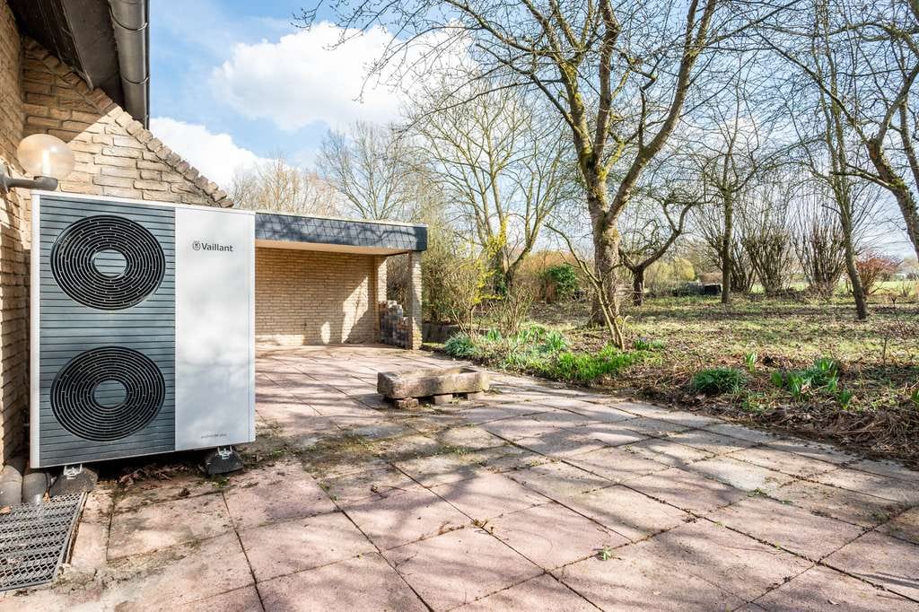 Immobilie in Spenge - KEINE KÄUFERPROVISION Schickes Zweifamilienhaus mit Wärmepumpe und Blick auf die Felder von Spenge - Bild 4