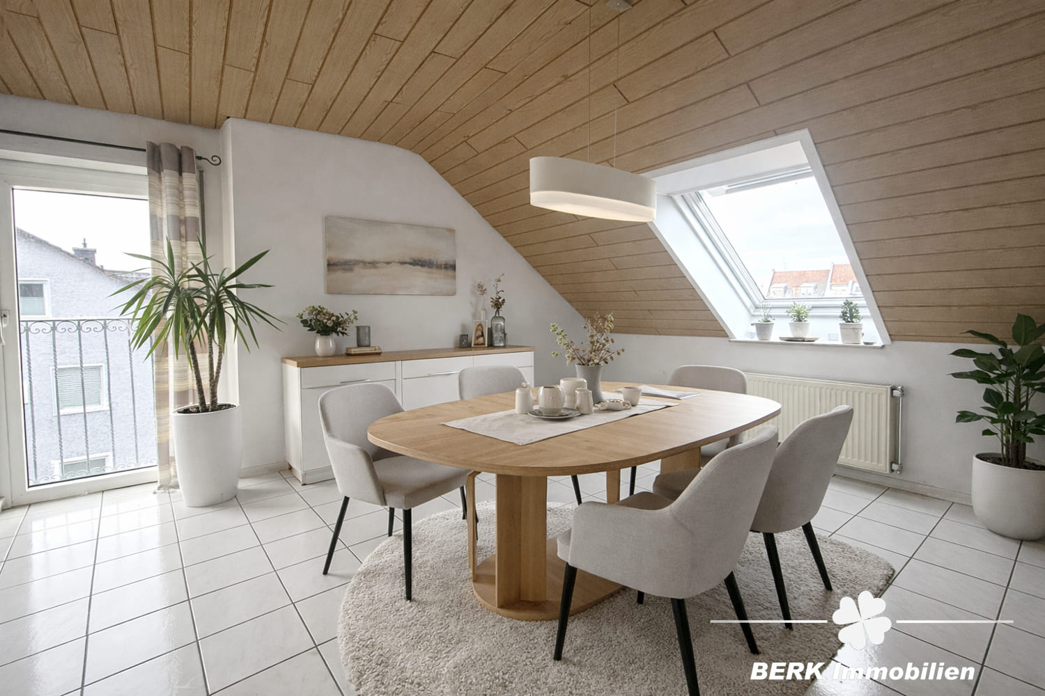 Immobilie in Kleinostheim - BERK Immobilien - gepflegte und gut geschnittene 4-Zimmer-ETW in bester Lage von Kleinostheim - Bild 2