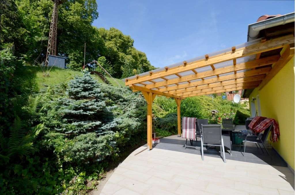 Immobilie in Falkenstein/Harz - Gepflegtes Einfamilienhaus am Harzrand mit großer Terrasse + Garage - Bild 1