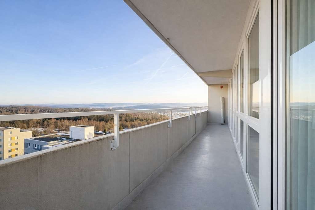Immobilie in Leutkirch im Allgäu - Weitblick inklusive – Helle 4-Zimmer-Wohnung mit großem Balkon - Bild 4