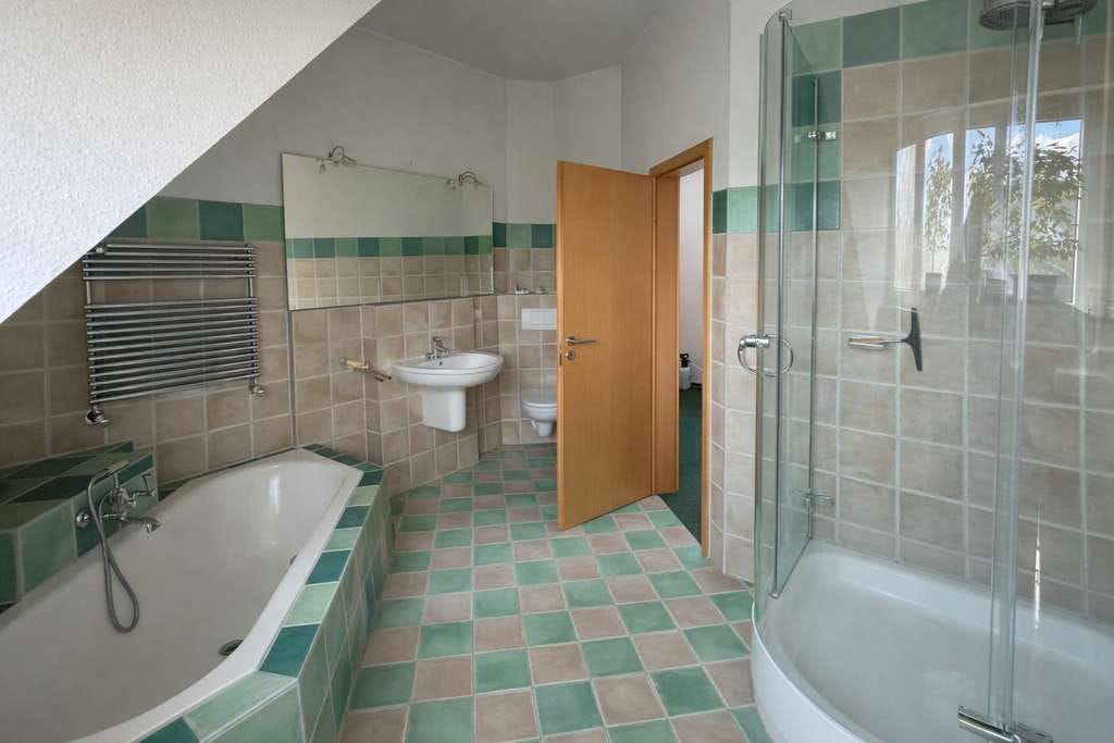 Immobilie in Großhabersdorf - Stilvolle Maisonettewohnung mit Wintergarten und viel Platz zum Wohlfühlen - Bild 4