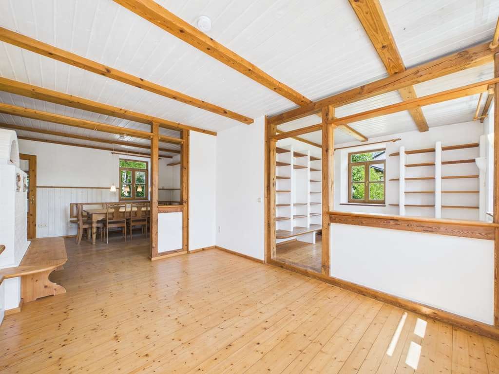 Immobilie in Zolling - Ein Zuhause mit Vergangenheit – liebevoll modernisierte Doppelhaushälfte mit besonderem Flair - Bild 3