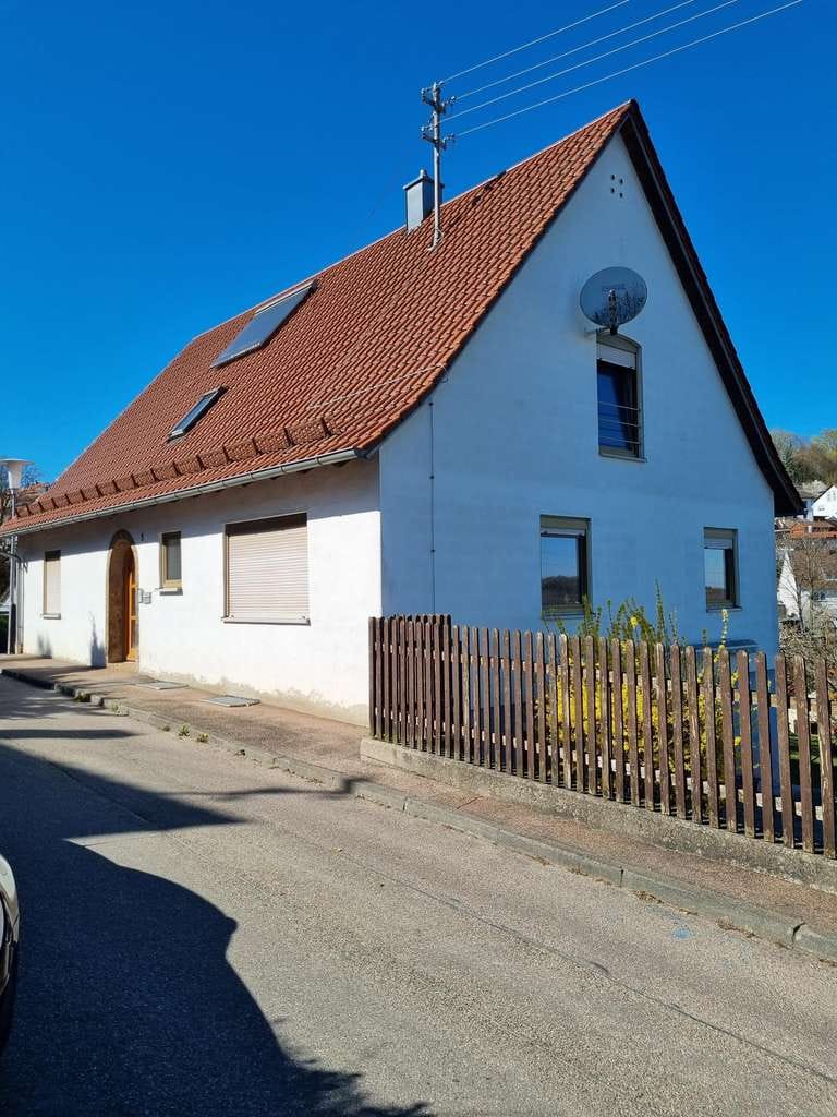 Immobilie in Bopfingen - Haus mit Potential in ruhiger Lage und großem Garten  - Bild 0