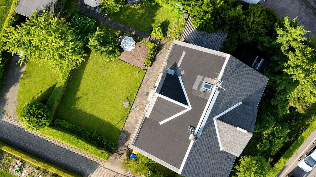 Immobilie in Freiberg - Mehrfamilienhaus mit Garten in Freiberg – für Kapitalanleger, Mehrgenerationenwohnen oder Familien - Bild 1
