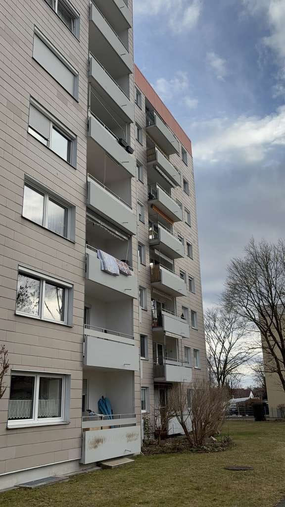 Immobilie in Königsbrunn - +KÖNIGSBRUNN+ Helle 3-Zi.-Wohnung,  72 qm, Balkon, 5.OG, ruhig,  € 3.300.--/qm - Bild 2