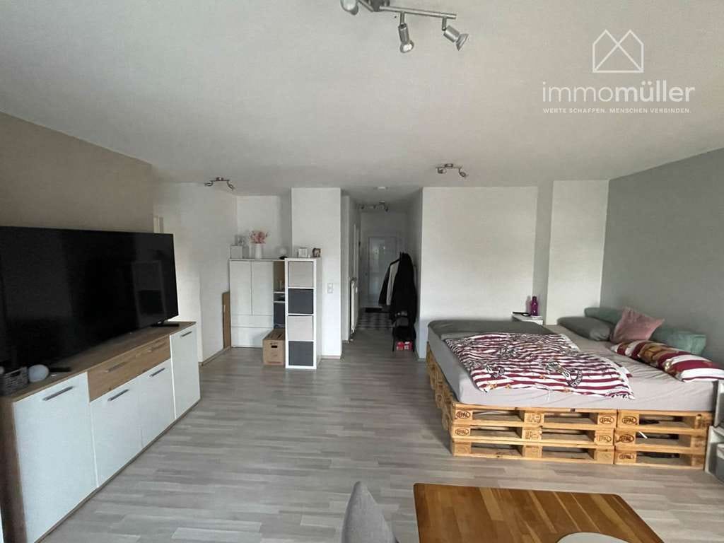 Immobilie in Ubstadt-Weiher - Helle & freundliche 1Zimmer-Wohnung mit Tiefgarage, Balkon und Einbauküche in Ubstadt-Weiher - Bild 3