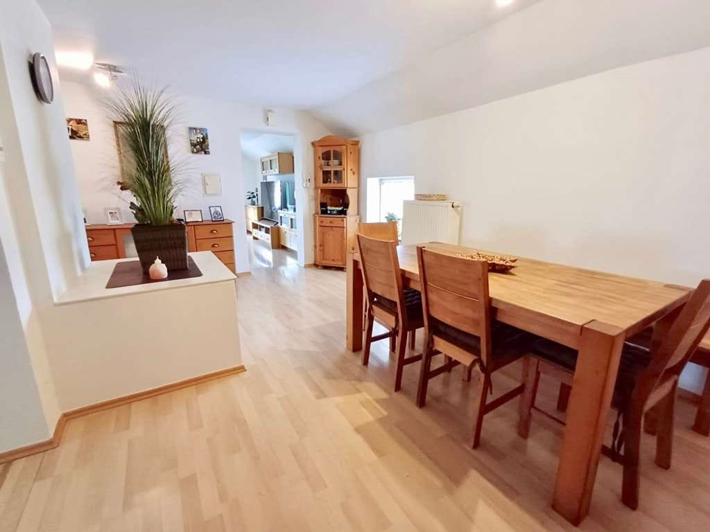 Immobilie in Büchlberg - Wohnhaus im Erholungsort Büchlberg – vermietet, mit Wohnrecht und Potenzial in ruhiger Lage - Bild 2