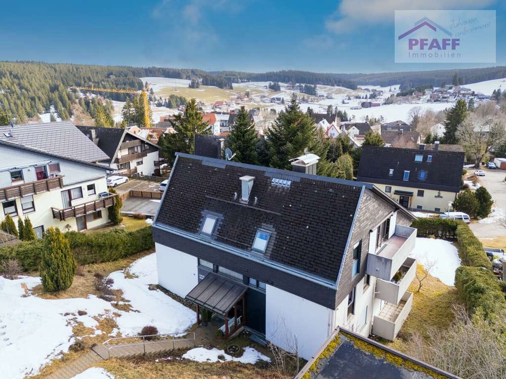 Immobilie in Schönwald im Schwarzwald - Zuhause ankommen in der Rhönstrasse in Schönwald! Möblierte 1 Zi.-Whg. mit Einbauküche - Bild 0