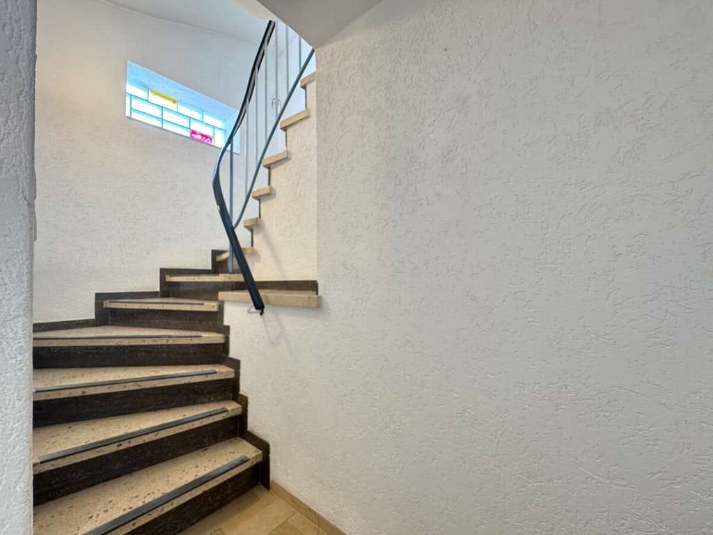 Immobilie in Sontheim an der Brenz - Wohnen und Wohlfühlen - schicke Doppelhaushälfte mit Wintergarten, Terrasse und grünem Rückzugsort - Bild 1