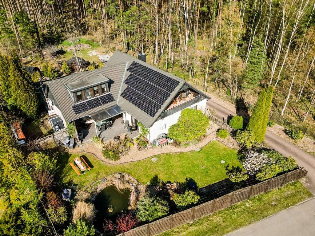 Immobilie in Wietze - Gepflegtes Haus auf 1.800 m² Grund mit Wellnessbereich, Grillkota, Hot Tub und PV Anlage - Bild 1
