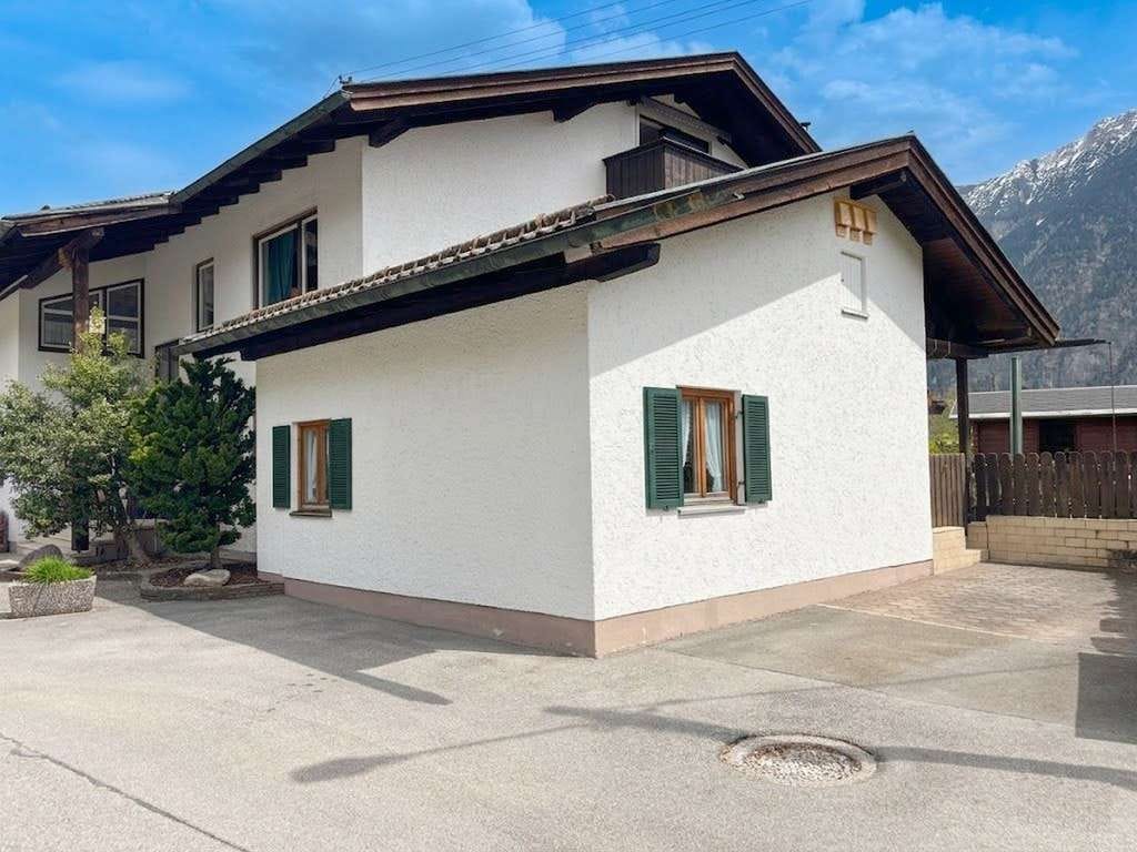 Immobilie in Oberau - Oberau: Sonnige 2-Zimmer-Erdgeschoss-Wohnung, ruhig und grün, großer Hobbyraum - vermietet - Bild 0