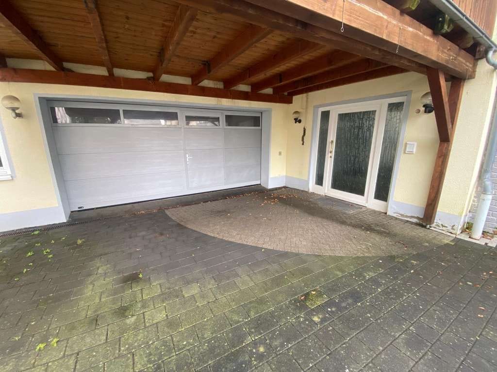 Immobilie in Heuchelheim - 2 Wohnhäuser (Neubau und Fachwerkhaus) in Heuchelheim-OT mit großem Grundstück - Bild 1