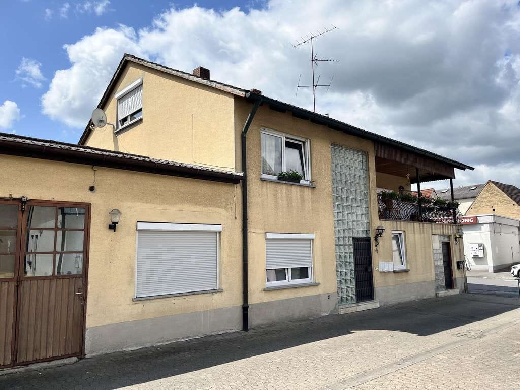 Immobilie in Sand a.Main - Mitten im Dorf - mitten im Leben! Komplett vermietetes Wohn- u. Geschäftshaus mit Werkstatt/Garage, - Bild 3