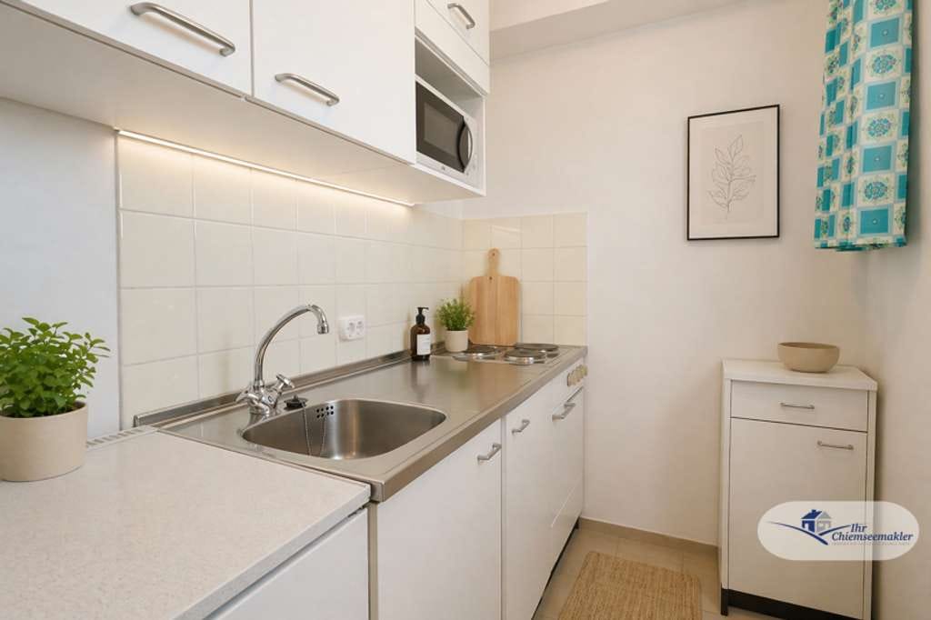 Immobilie in Chiemsee - Wohnen am Chiemsee – Gepflegtes Appartement mit sonnigem Balkon - Bild 2