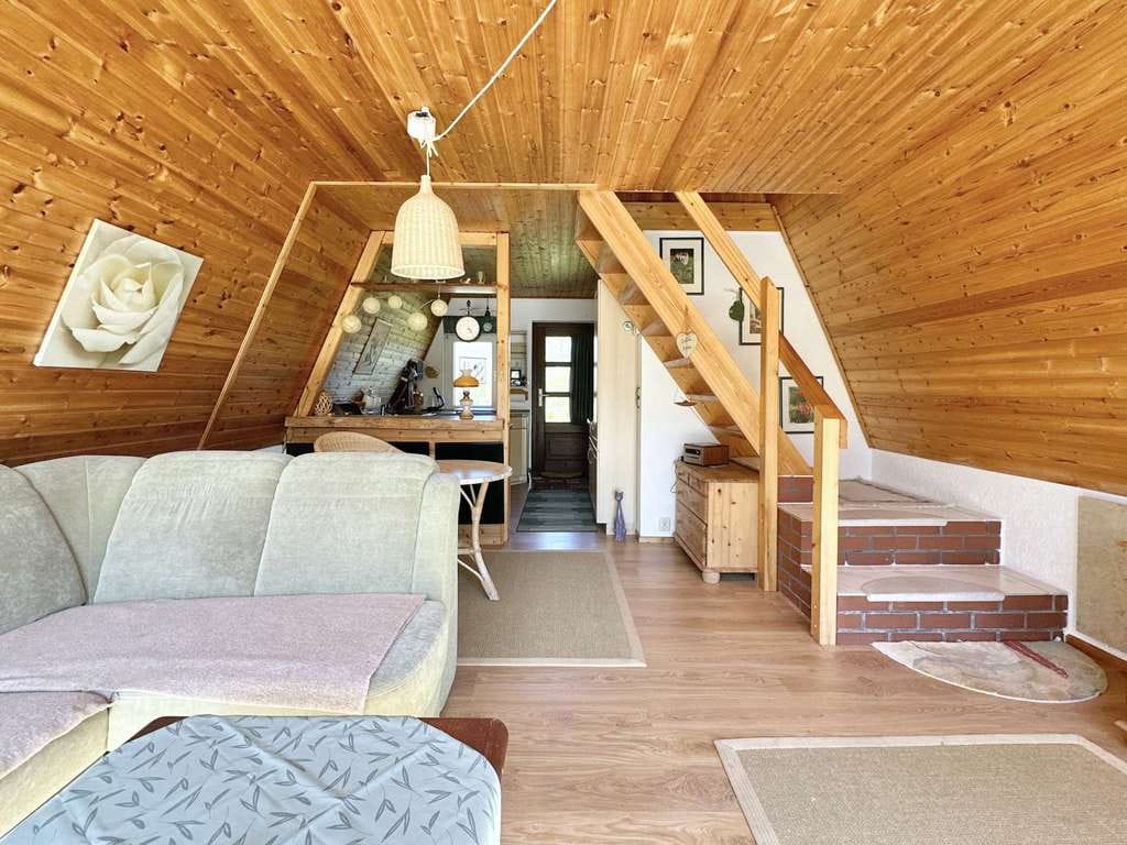 Immobilie in Bartenshagen-Parkentin - Energetisch saniertes Nurdachhaus mit Südterrasse, Garten & Carport nahe der Ostsee - Bild 2