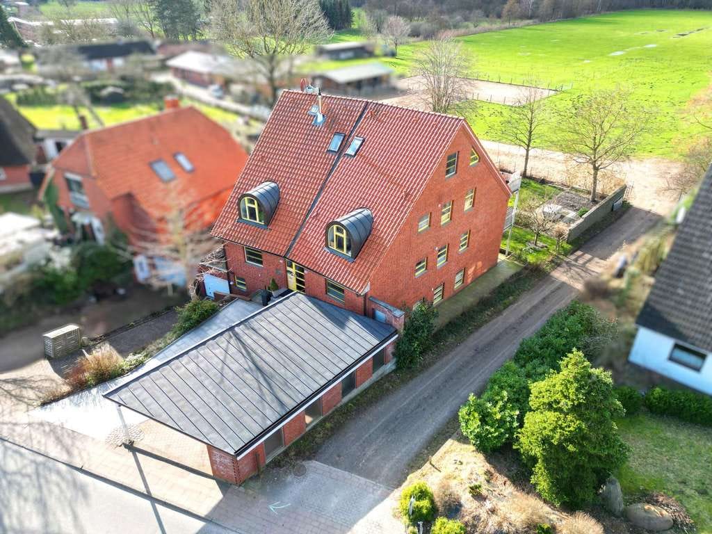 Immobilie in Süsel - Ihre sorgenfreie Zukunft! Durchgehend renoviertes Mehrfamilienhaus mit 5 WE in Ostseenähe in Süsel - Bild 1