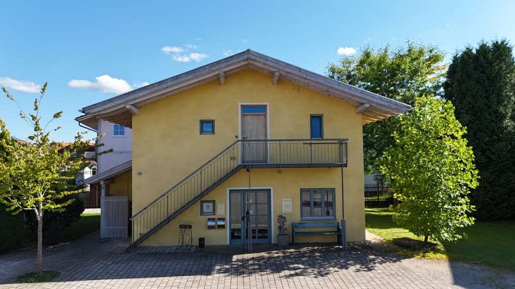 Immobilie in Amerang - Charmantes Haus mit zwei Einheiten - vielseitige Nutzungsmöglichkeiten & hochwertige Ausstattung - Bild 1