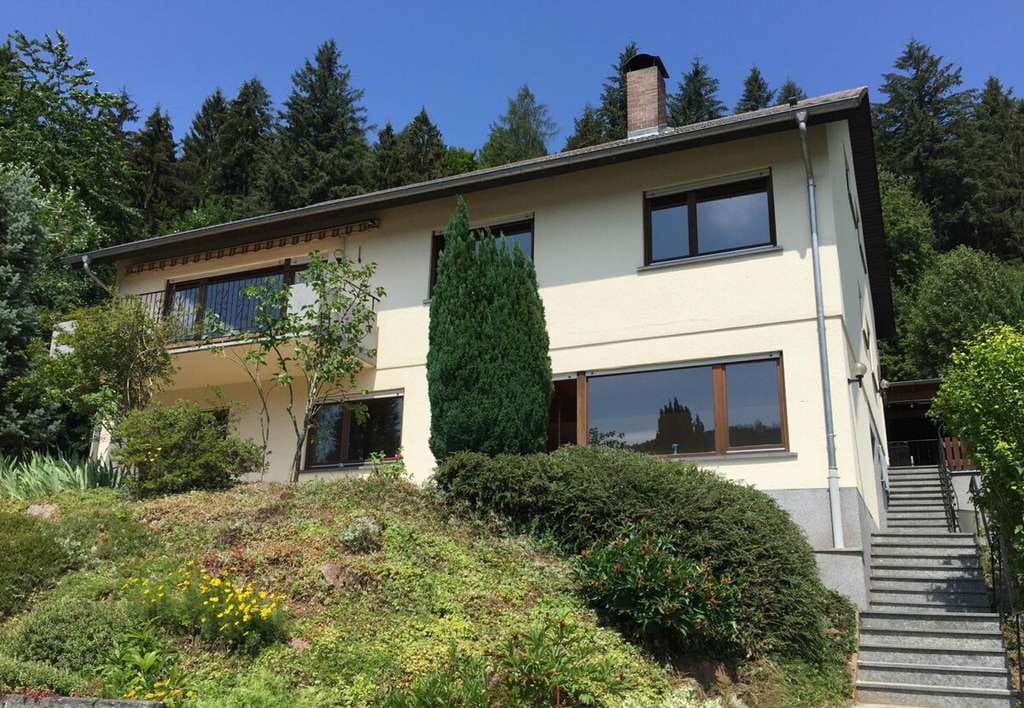 Immobilie in Neckarsteinach - Familienfreundliches Wohnhaus mit viel Platz in schöner Aussichtslage im Neckartal - Bild 0