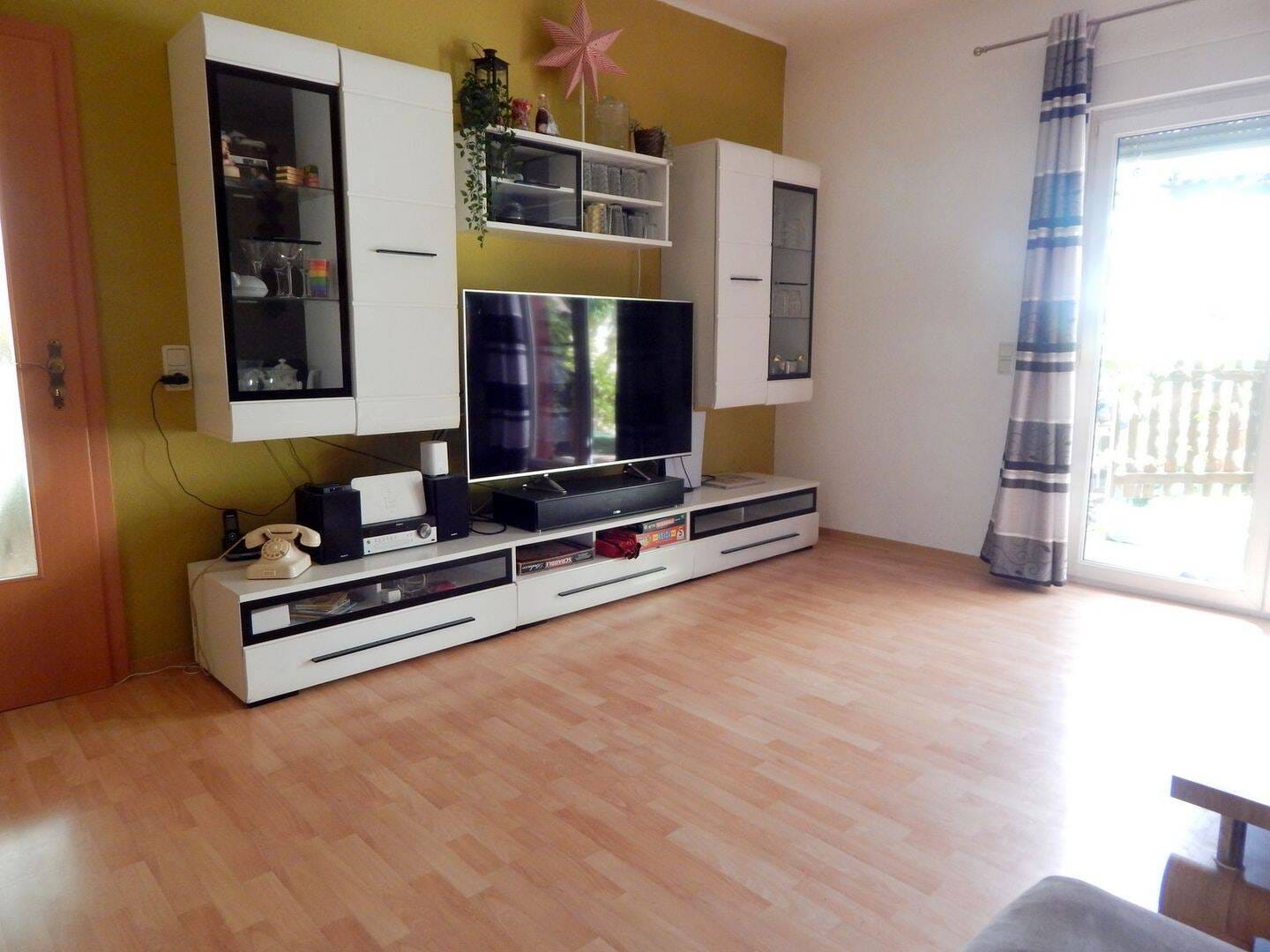 Immobilie in Weiskirchen - Einseitig angebautes Wohnhaus 3 Schlafzimmern, Garten und Terrasse in Weiskirchen zu verkaufen! - Bild 4