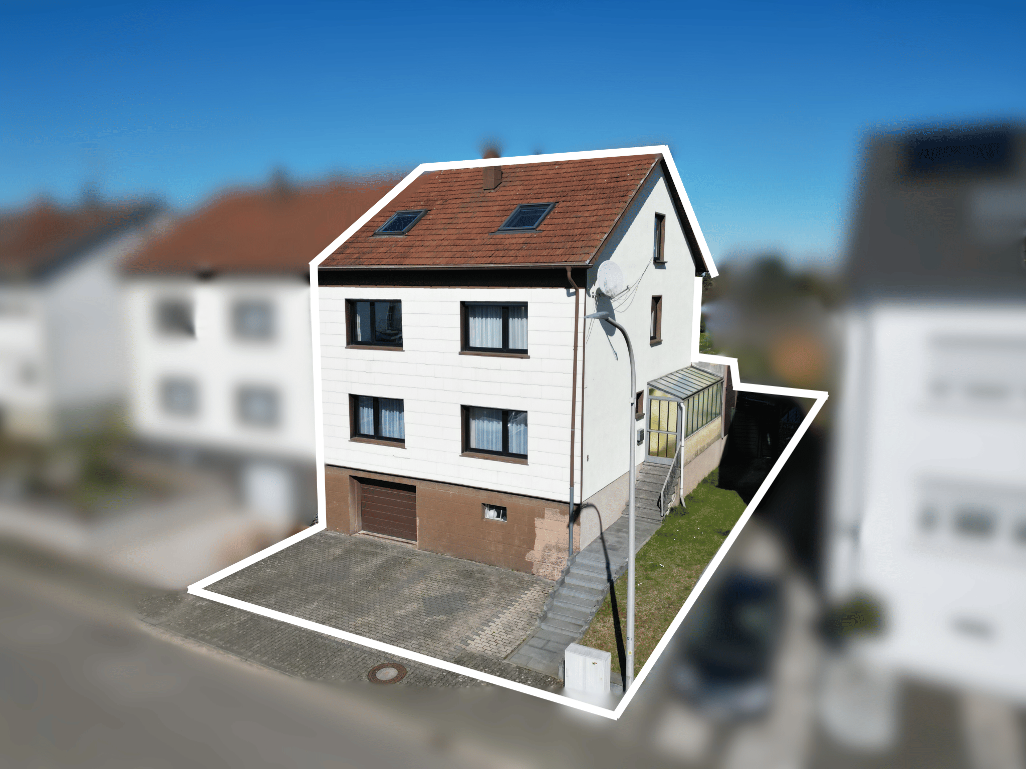 Immobilie in Saarlouis - Einfamilienhaus mit großem Garten in ruhiger Top-Lage von Saarlouis - ideal für Familien! - Bild 1