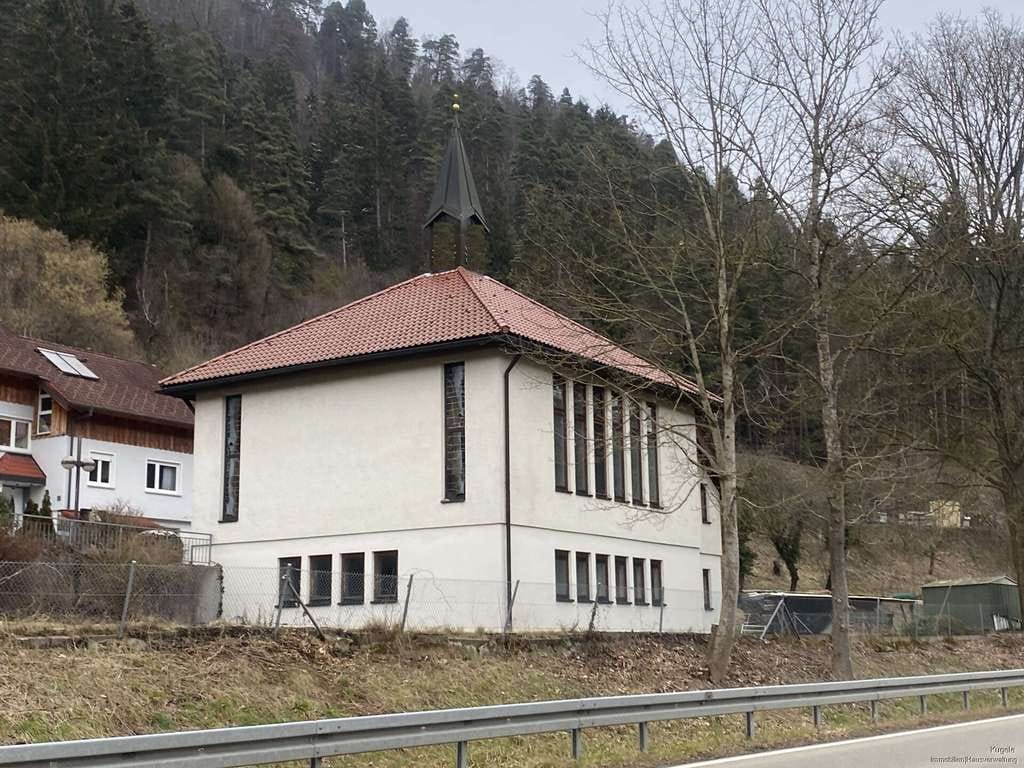 Immobilie in Oberndorf am Neckar - Ehemaliges Kirchengebäude  in Oberndorf-Aistaig zu verkaufen! - Bild 0