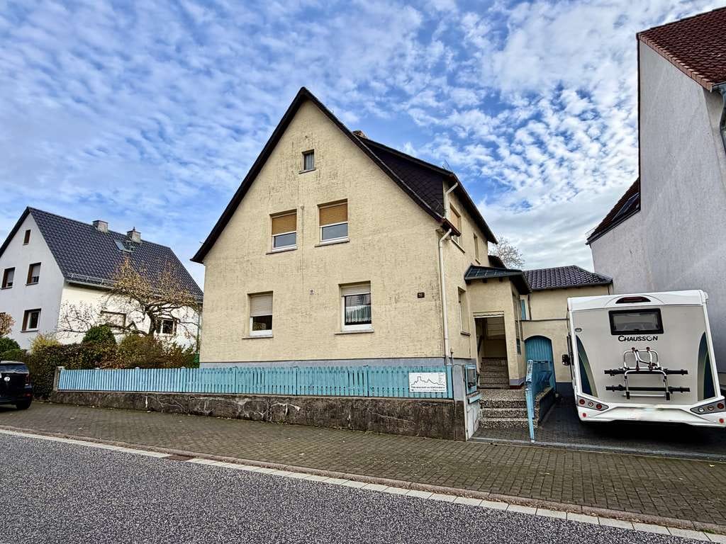 Immobilie in Wettenberg - Viel Platz und Möglichkeiten: Charmantes Einfamilienhaus mit Nebengebäuden - Bild 3