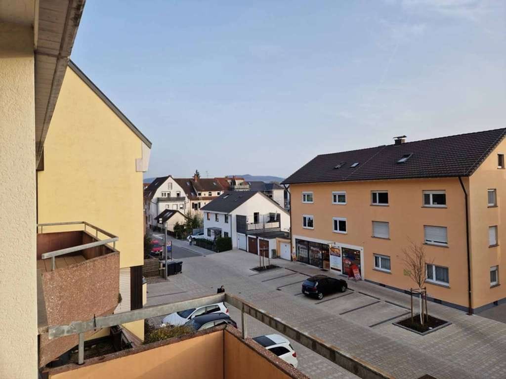 Immobilie in Grenzach-Wyhlen - 1,5 - Zi Eigentumswohnung im Zentrum von Wyhlen mit zwei Balkonen - Bild 4