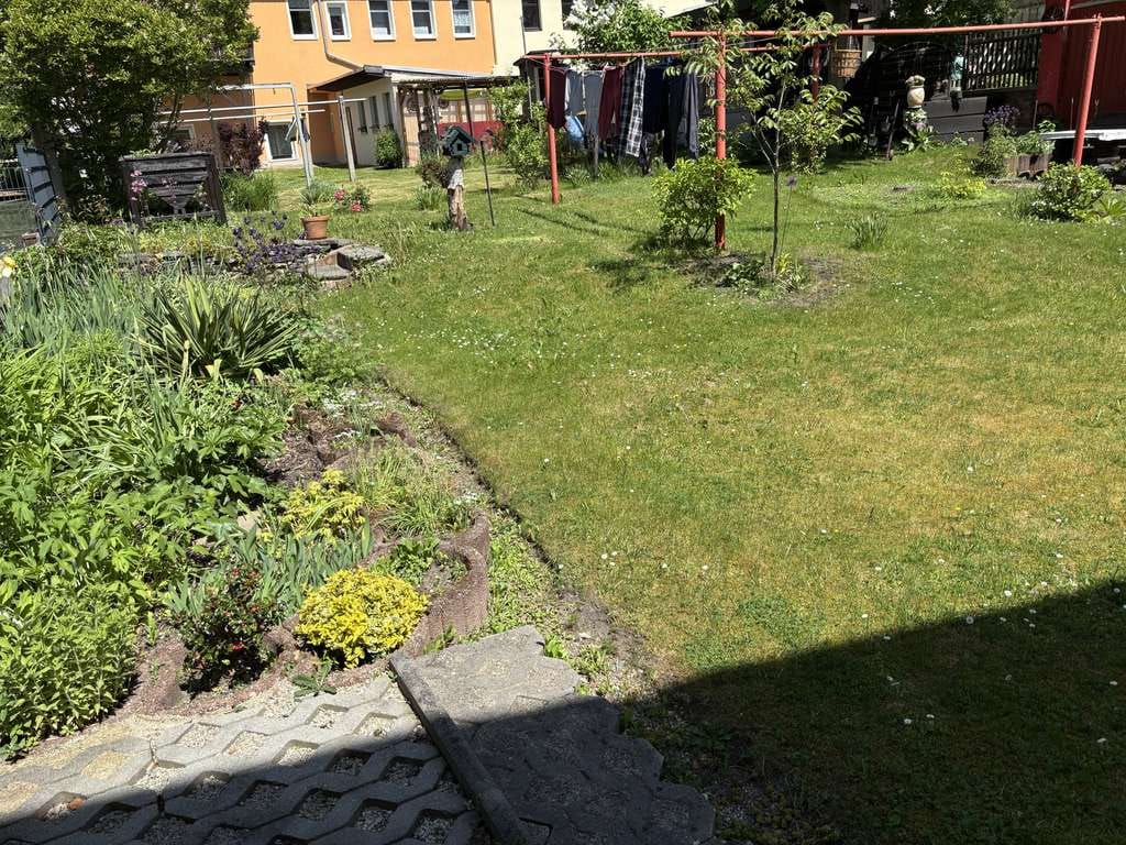 Immobilie in Annaberg-Buchholz - Stilvolles denkmalgeschütztes Stadthaus mit Gästeeinheiten, Terrasse und großem Garten in Annaberg - Bild 3