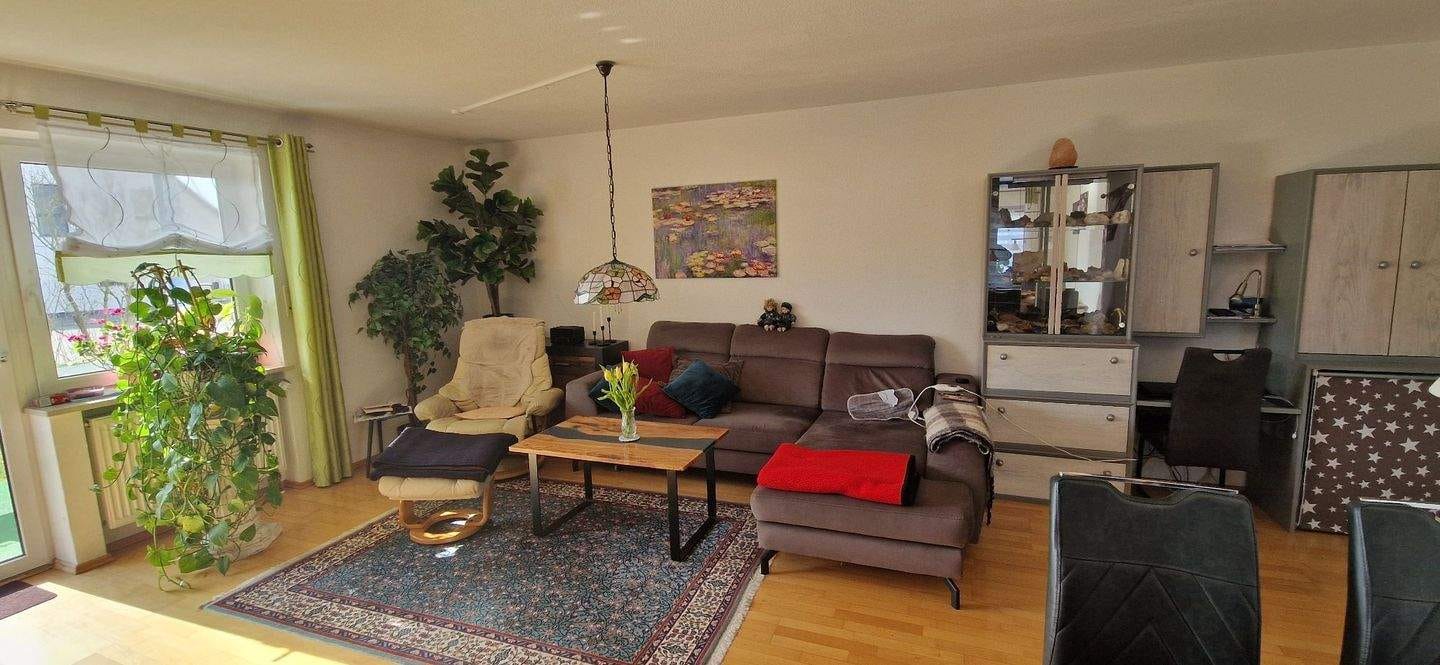 Immobilie in Donauwörth - gepflegte 2-Zimmer Wohnung als Kapitalanlage, Erdgeschoss mit Balkon/Terrasse und Carport - Bild 1