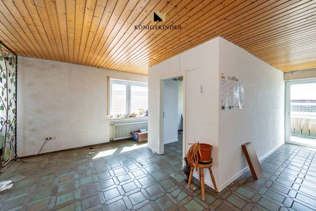 Immobilie in Erkenbrechtsweiler - Mehrfamilienhaus: Wohnen & Vermieten kombiniert (2 plus 1 Einheiten) - Bild 3